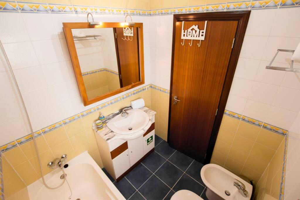 阿威罗Casa Da Torre Com Garagem Gratuito公寓 外观 照片
